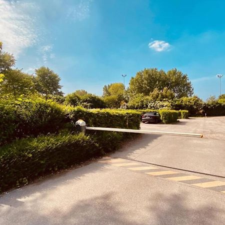 6-Person Apartment With Swimming Pool Tennis Court And Free Parking 25 Le Touquet المظهر الخارجي الصورة