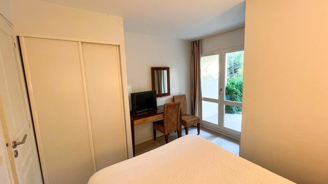 6-Person Apartment With Swimming Pool Tennis Court And Free Parking 25 Le Touquet المظهر الخارجي الصورة